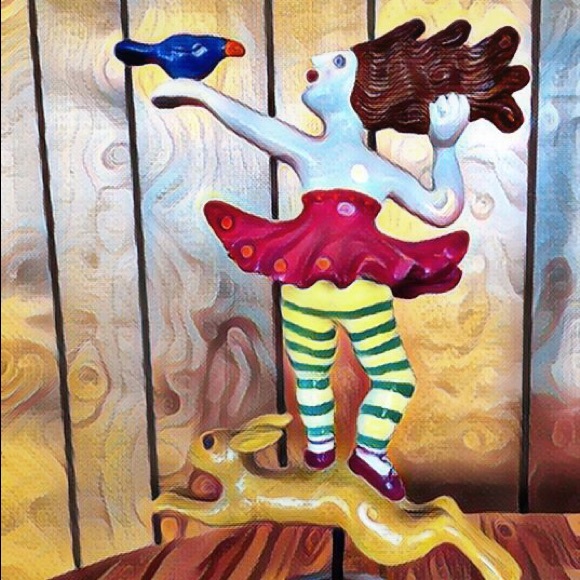 Meet your Posher, Julie - Picture 1 of 1